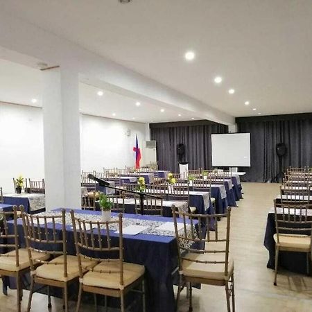 Whitewoods Convention And Leisure Hotel Silang Экстерьер фото