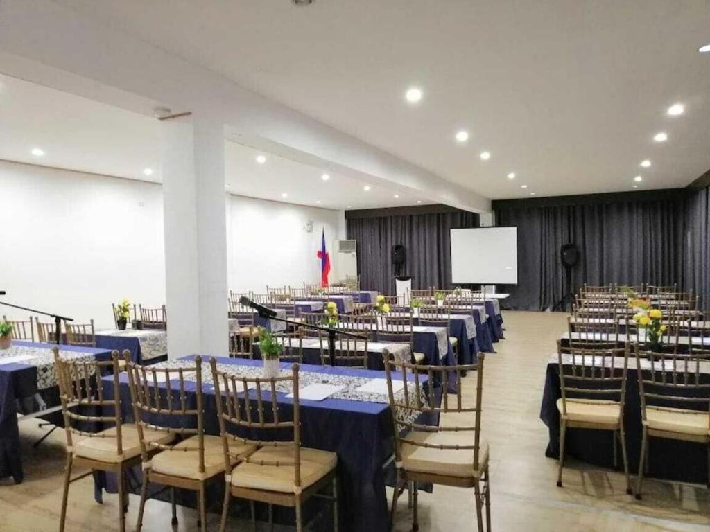 Whitewoods Convention And Leisure Hotel Silang Экстерьер фото