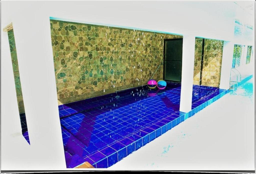 Whitewoods Convention And Leisure Hotel Silang Экстерьер фото