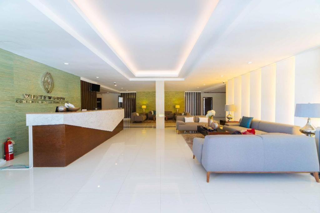 Whitewoods Convention And Leisure Hotel Silang Экстерьер фото