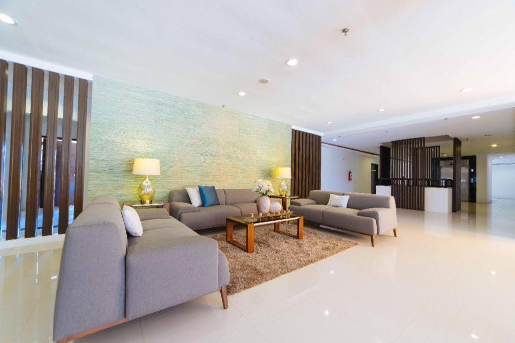 Whitewoods Convention And Leisure Hotel Silang Экстерьер фото